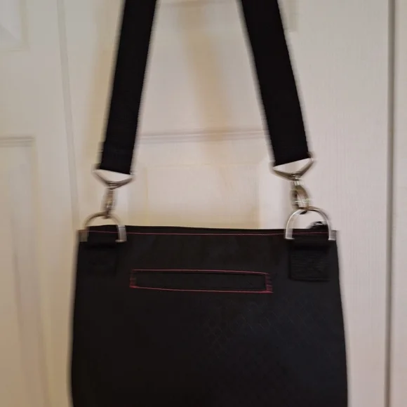 Thirty-One Black and Pink Crossbody Bag - Picture 12 of 15